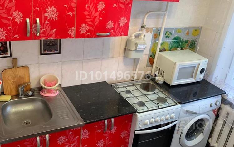 1-комнатная квартира · 30.6 м² · 3/5 этаж, мкр Юго-Восток, Республика 34 — За остановкой караван за 13 млн ₸ в Караганде, Казыбек би р-н — фото 2
