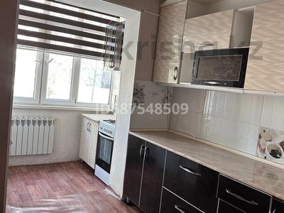 Продажа квартир в Жамбылской обл.: 3-комнатная квартира · 69 м² · 1/5 этаж, 10 Микр 28 — 10 Микр.Кайкармет дом 28 за 19.5 млн 〒 3-комнатная квартира · 69 м² · 1/5 этаж, 10 Микр 28 — 10 Микр.Кайкармет дом 28 за 19.5 млн 〒 в Таразе