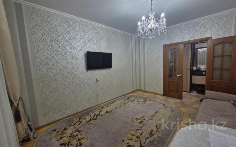 2-комнатная квартира · 51.8 м² · 4/5 этаж, мкр 4 за 17 млн ₸ в Уральске — фото 2
