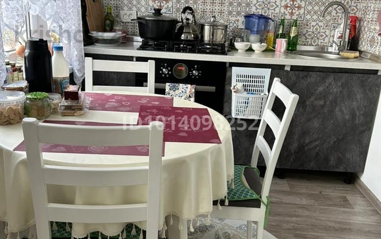 3-бөлмелі пәтер · 58 м² · 3/5 қабат, Жарокова — Абая/Жарокова, бағасы: 60 млн ₸ в Алматы, Алмалинский р-н — фото 2