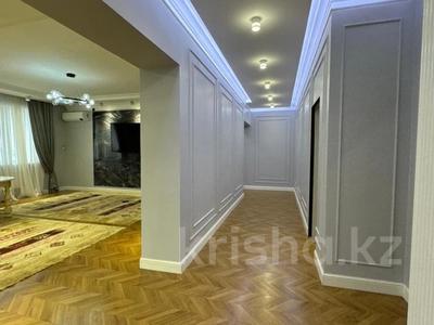 4-комнатная квартира · 160 м² · 3/3 этаж, Адгама Каримова 117 за 49 млн ₸ в Атырау