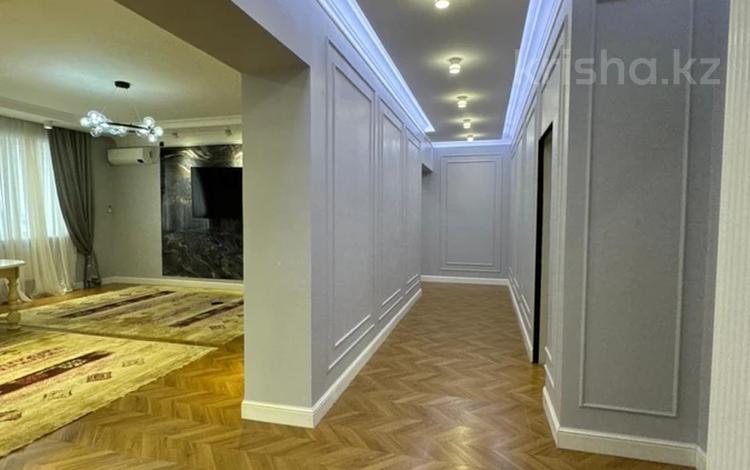 4-бөлмелі пәтер · 160 м² · 3/3 қабат, Адгама Каримова 117, бағасы: 49 млн ₸ в Атырау — фото 2