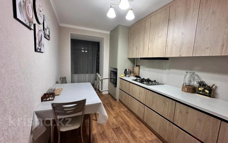 3-бөлмелі пәтер · 72.7 м² · 3/9 қабат, 12 ш/а. 19, бағасы: 27 млн ₸ в Актобе, мкр 12 — фото 2