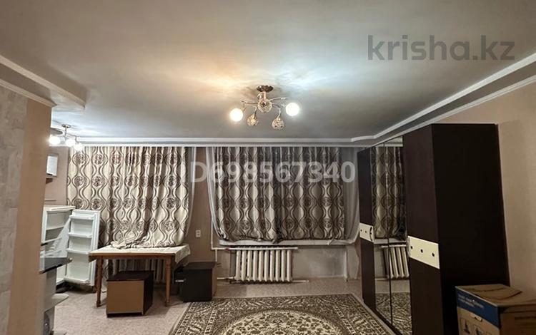 1-комнатная квартира, 33 м², 2/5 этаж помесячно, 66 квартал 7 — Автодорожная за 150 000 〒 в Семее — фото 2