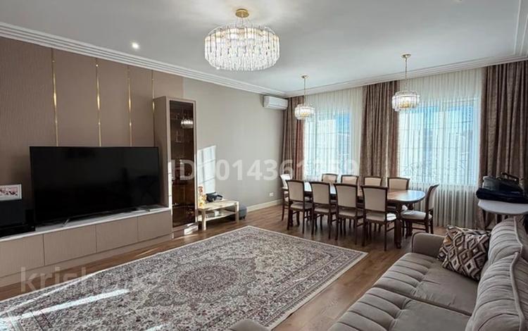 4-бөлмелі пәтер · 210 м² · 9/9 қабат, Алихан Бокейхан 27 — Фариза Онгарсынова, бағасы: 175 млн ₸ в Астане, Есильский р-н — фото 2