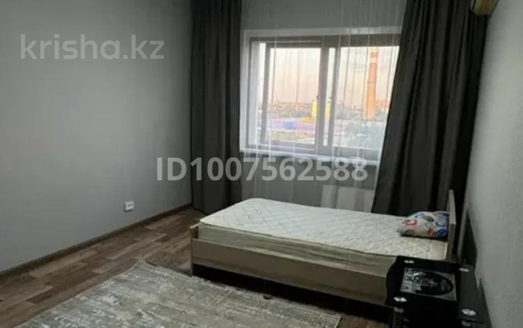 1-комнатная квартира · 40 м² · 7/9 этаж, мкр Аксай-2 за 220 000 〒 в Алматы, Ауэзовский р-н — фото 3