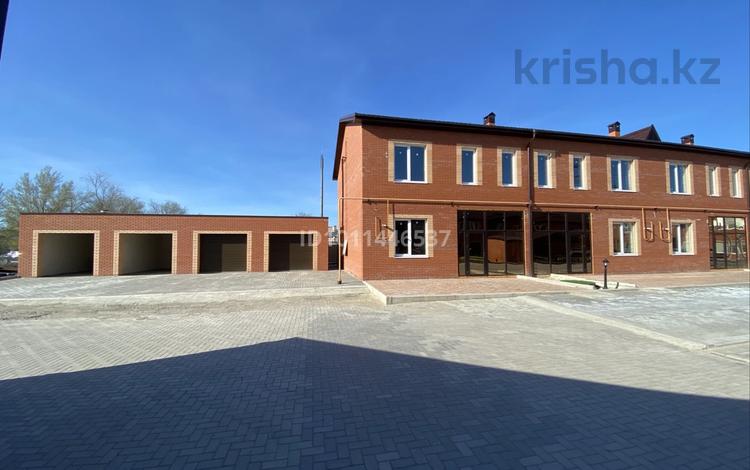 4-бөлмелі пәтер · 135 м² · 1/2 қабат, ЖК ПАРИЖ Дружба народов, бағасы: 41 млн ₸ в Аксае — фото 2