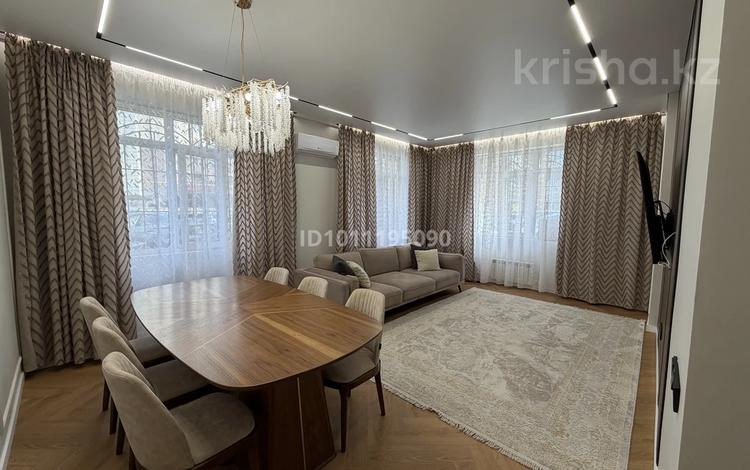 4-бөлмелі пәтер · 137 м² · 1/9 қабат, Жандосова 108/1, бағасы: 193 млн ₸ в Алматы, Ауэзовский р-н — фото 2