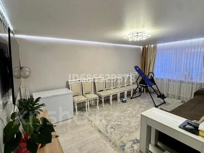 3-бөлмелі пәтер · 68 м² · 1/5 қабат, Раскова — Аманжолова Сатпаева, бағасы: 18 млн ₸ в Жезказгане