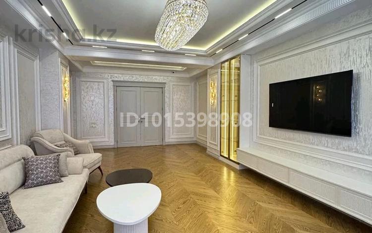 3-комнатная квартира · 120 м² · 15 этаж, Достык 5 за 35 000 ₸ в Астане, Есильский р-н — фото 2