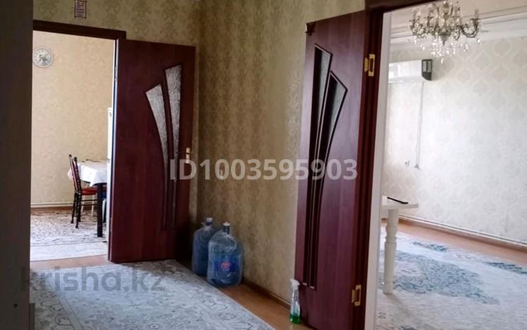 3-бөлмелі пәтер · 72.5 м² · 5/5 қабат, ул. Мкр Арай 2 дом 5, бағасы: 18 млн 〒 в  — фото 2