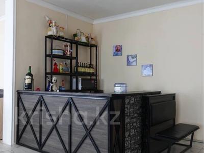 Еркін, кеңселер, дүкендер мен бутиктер, қоймалар, жқб, автосервистер мен көлік жуу, қоғамдық тамақтану орны, сұлулық салондары, ауыл шаруашылығы, монша, қонақ үй және демалыс орындары, медорталықтар мен дәріханалар, білім орталықтары, ойын-сауық · 350 м², бағасы: 75 млн 〒 в Акмолинской обл., Мариновка