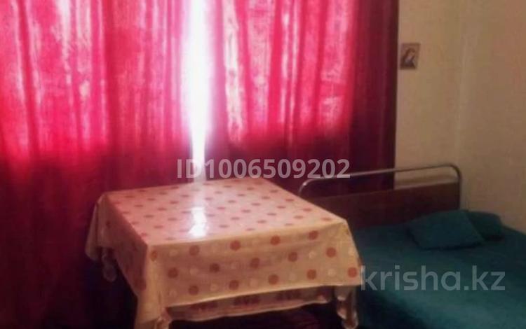 1 бөлме · 13 м², Серикбаева 1/1, бағасы: 135 000 ₸ в Усть-Каменогорске — фото 2