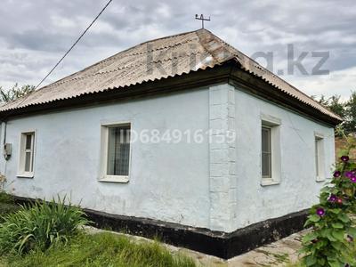 Отдельный дом · 3 комнаты · 53 м² · 10 сот., Семипалатинская (район КСМ) 34 — Остановка КСМ за 10 млн 〒 в Усть-Каменогорске