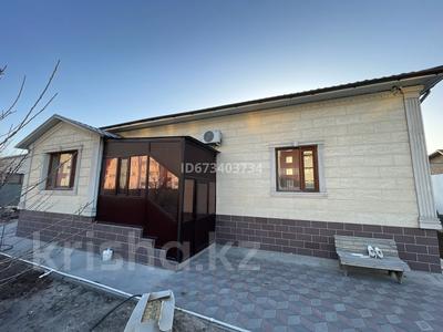 Отдельный дом • 6 комнат • 240 м² • 10 сот., Шаталюка 13 — Сатпаева за 120 млн 〒