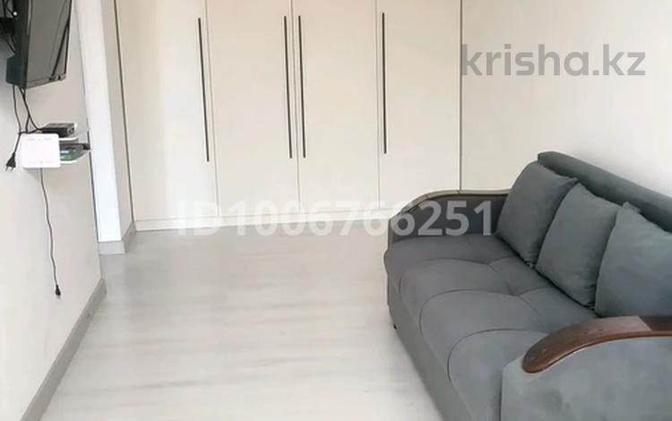 1-комнатная квартира · 40 м² · 5/5 этаж, 10 мкр 22/1 за 140 000 ₸ в Аксае — фото 10