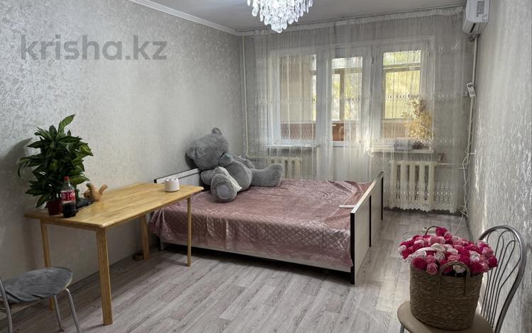 1-комнатная квартира · 38 м² · 2/5 этаж, Спортивный 16 — Байтурсынова за 130 000 ₸ в Шымкенте, Аль-Фарабийский р-н — фото 2