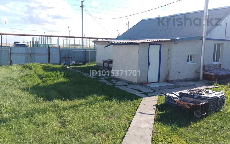 Отдельный дом · 3 комнаты · 72 м² · 3 сот., Акселен 64 — Кызылтал за 6 млн ₸ в Аксае — фото 2