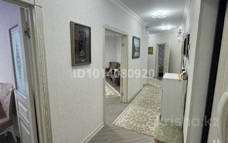 4-бөлмелі пәтер · 113 м² · 8/9 қабат, Туран 60, бағасы: 69 млн ₸ в Астане, Есильский р-н — фото 2