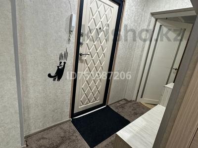 2-комнатная квартира · 43.2 м² · 1/5 этаж, Бурова 8/1 за 17.5 млн ₸ в Усть-Каменогорске, Ульбинский