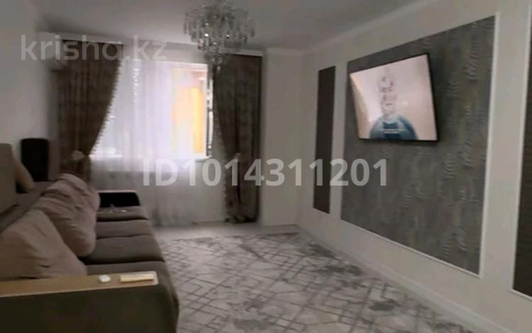 3-комнатная квартира · 102 м² · 3/9 этаж, мкр 12 51 за 33 млн ₸ в Актобе — фото 2