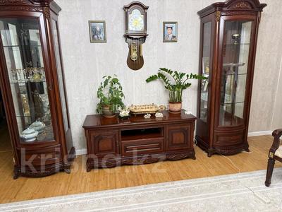 5-бөлмелі пәтер · 130 м² · 9/12 қабат, Казахстан 68 — напротив Акимата на площади города, бағасы: 68 млн ₸ в Усть-Каменогорске