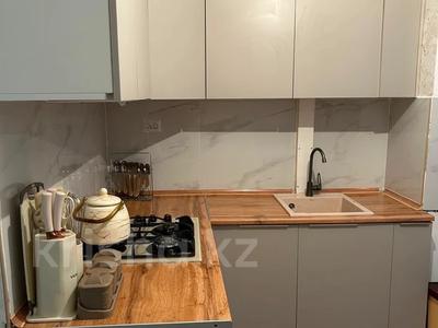 3-бөлмелі пәтер · 60 м² · 3/5 қабат, 8-шағынаудан 5, бағасы: 200 000 ₸ в Шымкенте, Туран р-н
