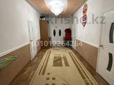 Отдельный дом · 4 комнаты · 160 м² · 10 сот., мкр Геолог, Кажима Жумалиева 38 за 20 млн ₸ в Атырау