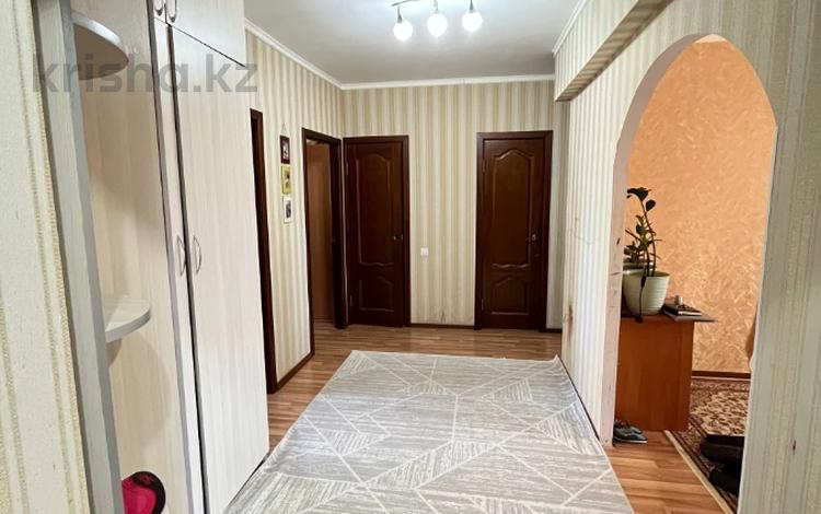 3-бөлмелі пәтер · 78.6 м² · 2/10 қабат, Набережная улица 83, бағасы: 21.5 млн ₸ в Актобе — фото 14