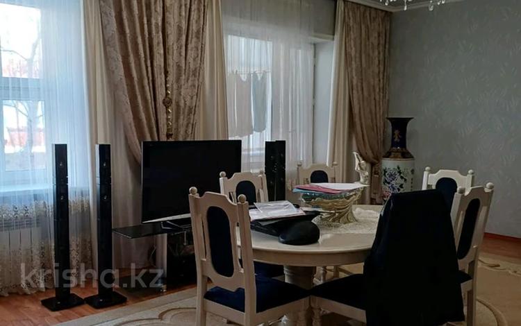 2-комнатная квартира, 102.3 м², 2/5 этаж, Ескалиева 297 за 48 млн 〒 в Уральске — фото 2