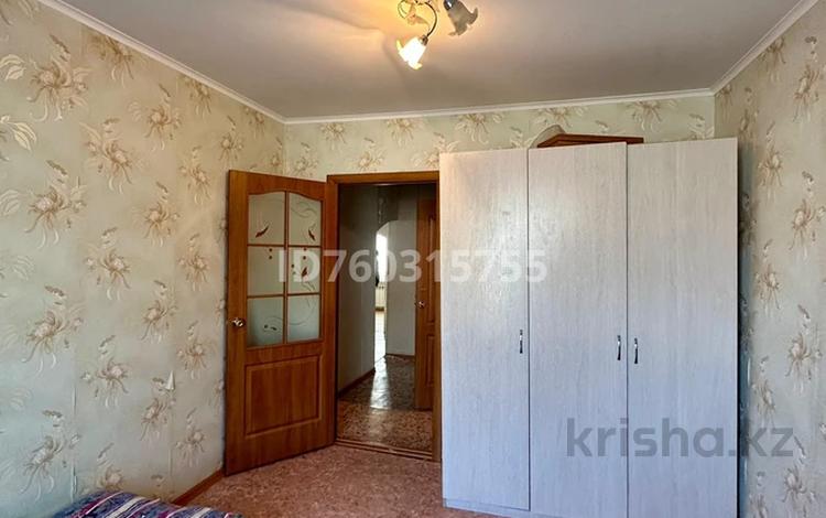 2-комнатная квартира · 54 м² · 1/5 этаж, мкр 8 60 — Рядом Алтай 21 школа Казпочта космос за 120 000 〒 в Актобе — фото 16