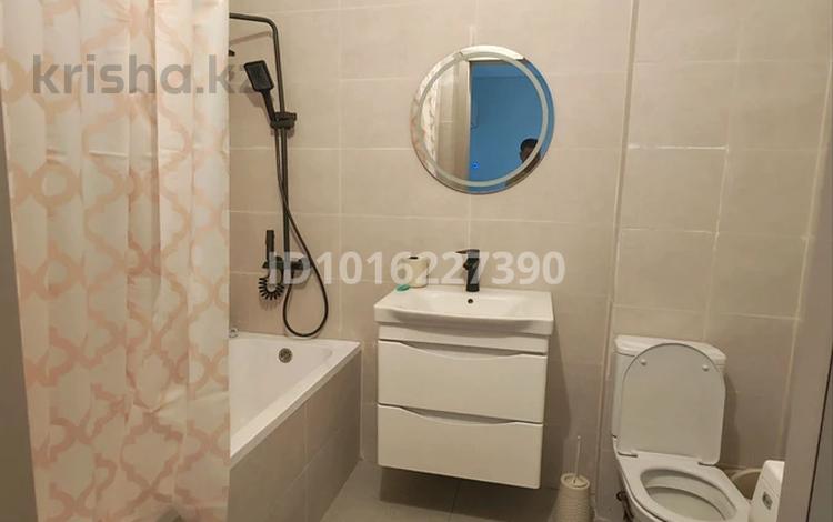 2-комнатная квартира · 43 м² · 9/9 этаж, Е-15 13, 13/1 за 260 000 ₸ в Астане, Нура р-н — фото 2