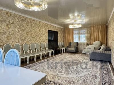 Отдельный дом · 5 комнат · 400 м² · 10 сот., Абылай хана за 150 млн ₸ в Астане
