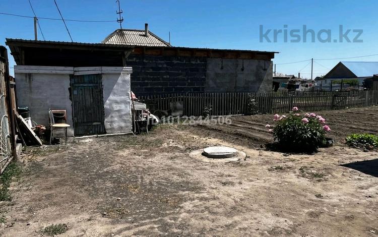Дача · 3 комнаты · 100 м² · 6 сот., Бобровка 4563 — 2 дачи за 6.5 млн ₸ в Семее — фото 2
