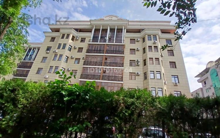 5-комнатная квартира · 220 м² · 6/7 этаж, Аль-Фараби — Зейн Шашкина за 187 млн ₸ в Алматы, Медеуский р-н — фото 2