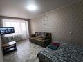 1-бөлмелі пәтер · 30 м² · 2/5 қабат, 4 мик — Супермаркет family"Супермаркет Солнечный школа номер 4 беговая дорожка для занятия спортом тренажёры. Мебельный магазин аптеки., бағасы: 150 000 ₸ в Лисаковске