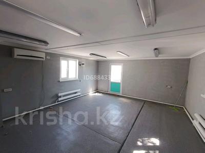 Свободное назначение, офисы, магазины и бутики, склады, общепит, салоны красоты · 50 м² за 180 000 〒 в Атырау, мкр Атырау