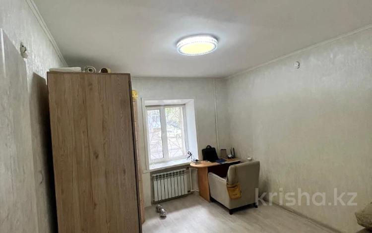 2-бөлмелі пәтер · 49.8 м² · 1/3 қабат, Бакинская 8, бағасы: 25 млн ₸ в Павлодаре — фото 4