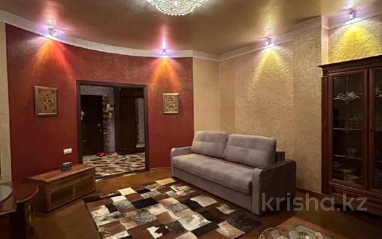 2-комнатная квартира · 80 м² · 5/6 этаж, Тулебаева 175 за 150 млн ₸ в Алматы, Медеуский р-н — фото 10
