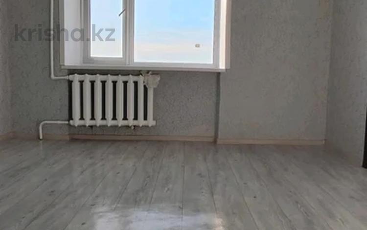 2-бөлмелі пәтер · 33 м² · 8/9 қабат, Сырым датова 17, бағасы: 5.5 млн ₸ в Уральске — фото 2