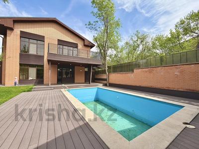 Отдельный дом · 8 комнат · 450 м² · 7 сот., Ходжанова 58 за 4.2 млн ₸ в Алматы, Бостандыкский р-н