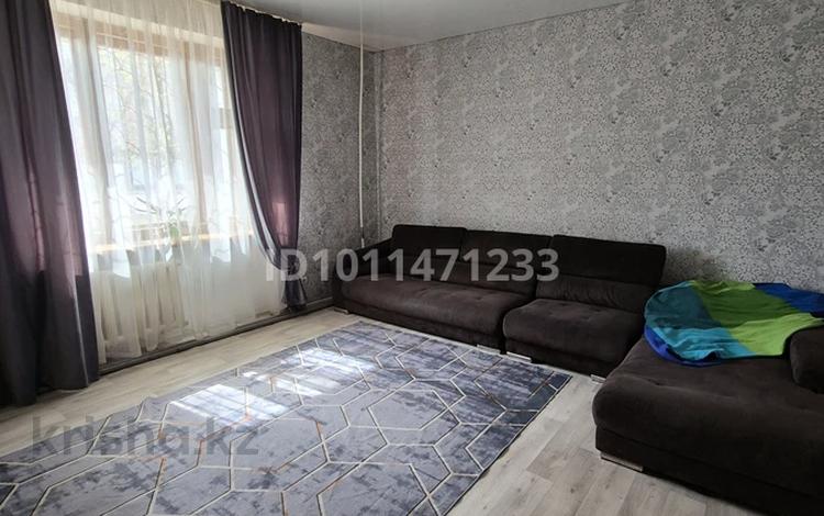 4-бөлмелі пәтер · 100 м² · 1 қабат, Тауельсиздик 188, бағасы: 22 млн ₸ в Костанае — фото 2