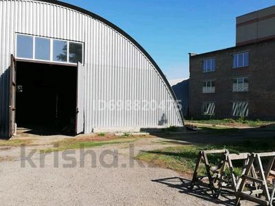 Продажа промбаз и заводов в Восточно-Казахстанской обл.: Промбаза · 32 сотки, Калинина 69 — Бажова за 150 млн 〒 Промбаза · 32 сотки, Калинина 69 — Бажова за 150 млн 〒 в Усть-Каменогорске, Ульбинский