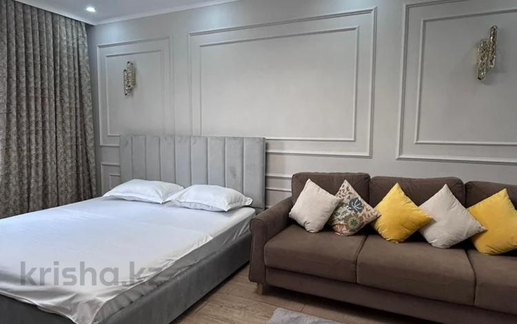 1-бөлмелі пәтер · 56 м², Сырым батыра 99/3, бағасы: 18 000 ₸ в Шымкенте — фото 2