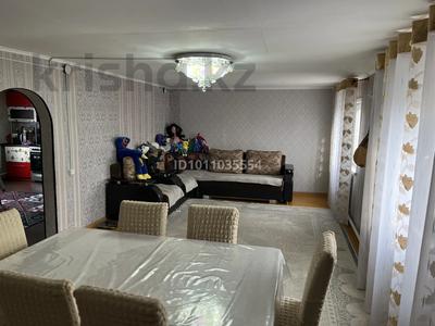 Отдельный дом · 12 комнат · 200 м² · 5 сот., Воровского 170 за 30 млн 〒 в Петропавловске