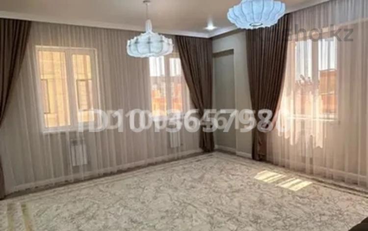 3-комнатная квартира · 108 м² · 8/12 этаж, 17-й мкр — Около Халк Арена за 550 000 ₸ в Актау — фото 2