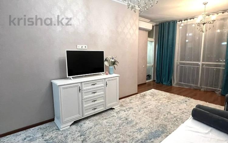 2-комнатная квартира · 60 м² · 11/18 этаж, Брусиловского 163 за 300 000 ₸ в Алматы, Алмалинский р-н — фото 2