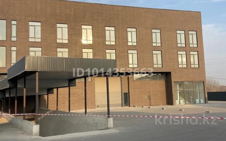 Офисы, склады, азс, автосервисы и автомойки, бани, гостиницы и зоны отдыха, фитнес и спорт, медцентры и аптеки, образование, развлечения, кабинеты и рабочие места, студии · 450 м² за 2.5 млн ₸ в Алматы, Турксибский р-н — фото 2