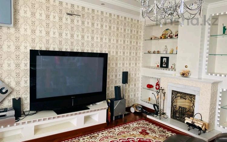 2-бөлмелі пәтер · 90 м² · 13/15 қабат, Достык 14, бағасы: 55 млн ₸ в Астане, Есильский р-н — фото 2