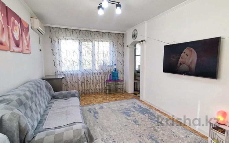 3-бөлмелі пәтер · 61.7 м² · 2/5 қабат, 18-й мкр. 2, бағасы: 16.5 млн ₸ в Караганде, Алихана Бокейханова р-н — фото 2